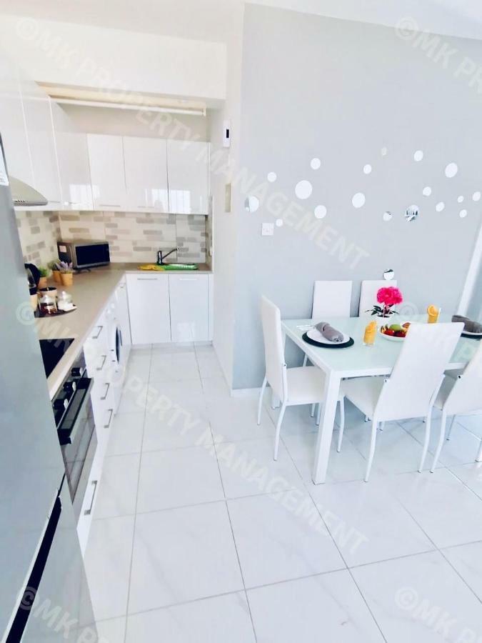 Lysia Sea-View Apartment Larnaca Dış mekan fotoğraf